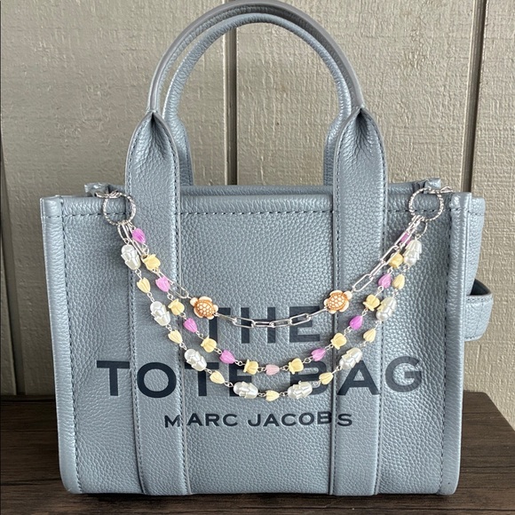 Marc Jacobs Accessories - Hawaiian triple purse Lei